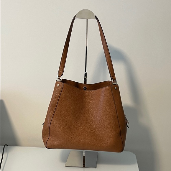 Kate Spade Tan Leather Shoulder Bag with three compartments. - Picture 3 of 12